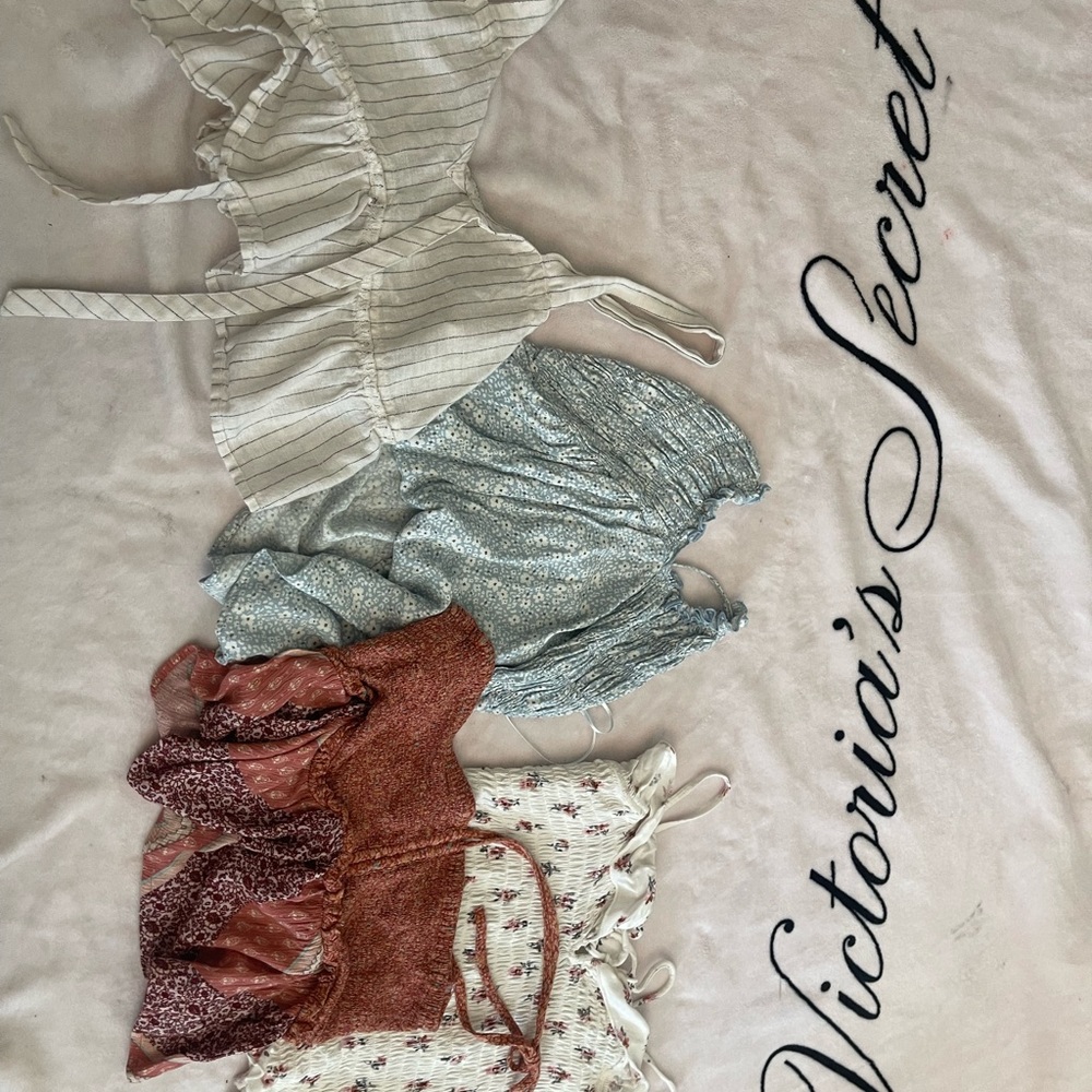 4 pc american eagle summer top bundle